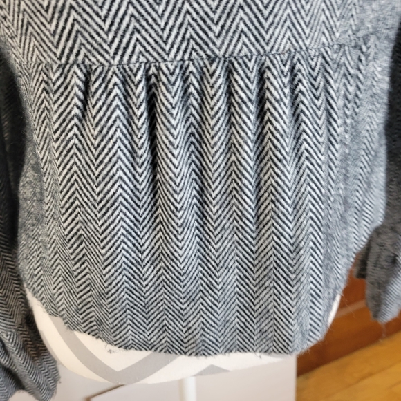 Womens Black Rivet Cropped Jacket Leopard print lining bell/fluted sleeve S Med - Picture 5 of 14